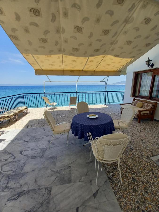 Ekie Apartment With Sea View Kalamata Extérieur photo