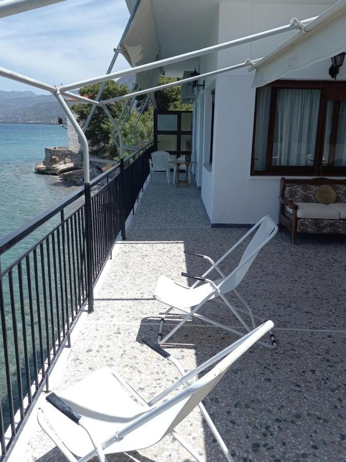 Ekie Apartment With Sea View Kalamata Extérieur photo