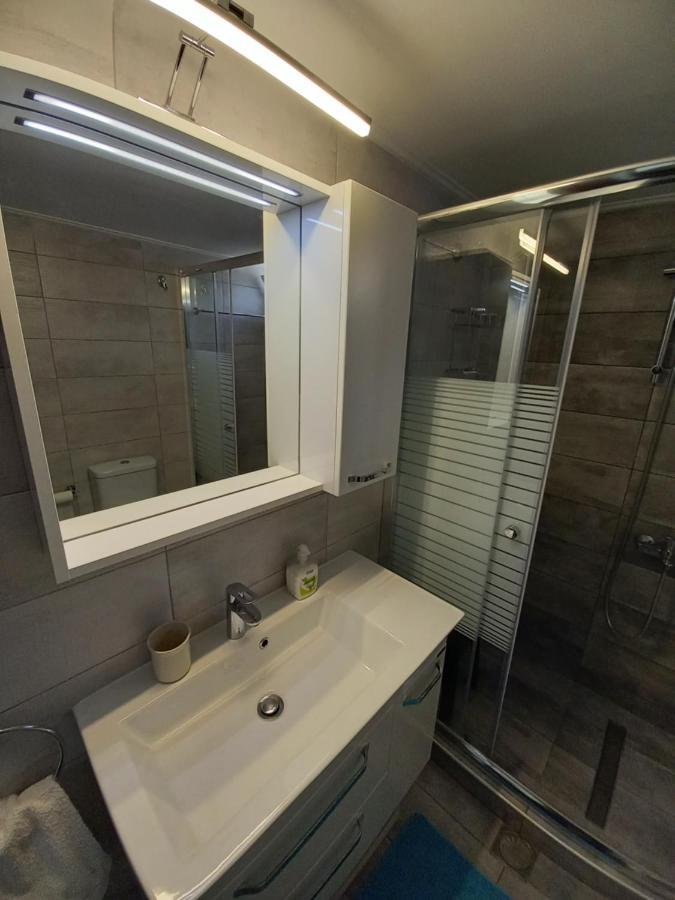 Ekie Apartment With Sea View Kalamata Extérieur photo