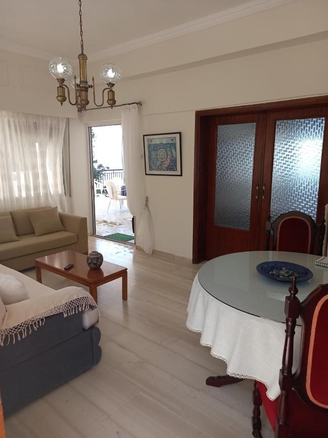 Ekie Apartment With Sea View Kalamata Extérieur photo