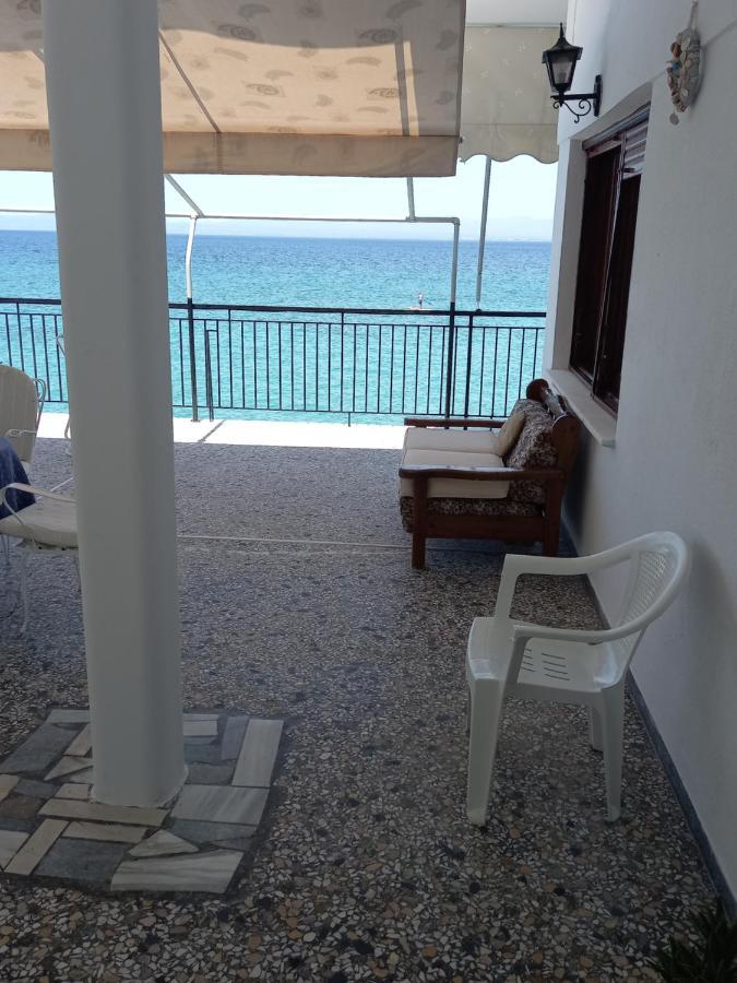 Ekie Apartment With Sea View Kalamata Extérieur photo