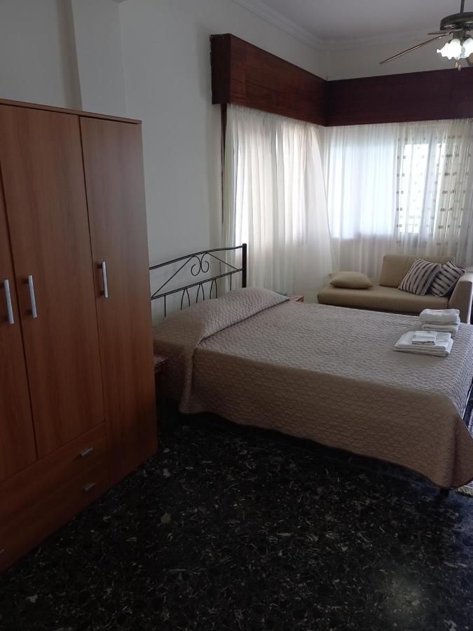 Ekie Apartment With Sea View Kalamata Extérieur photo