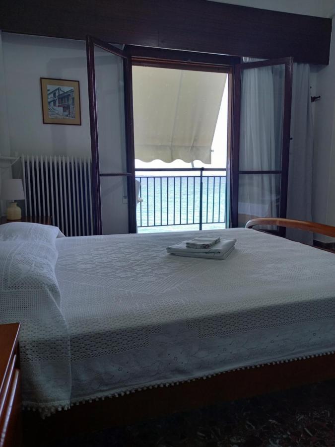 Ekie Apartment With Sea View Kalamata Extérieur photo