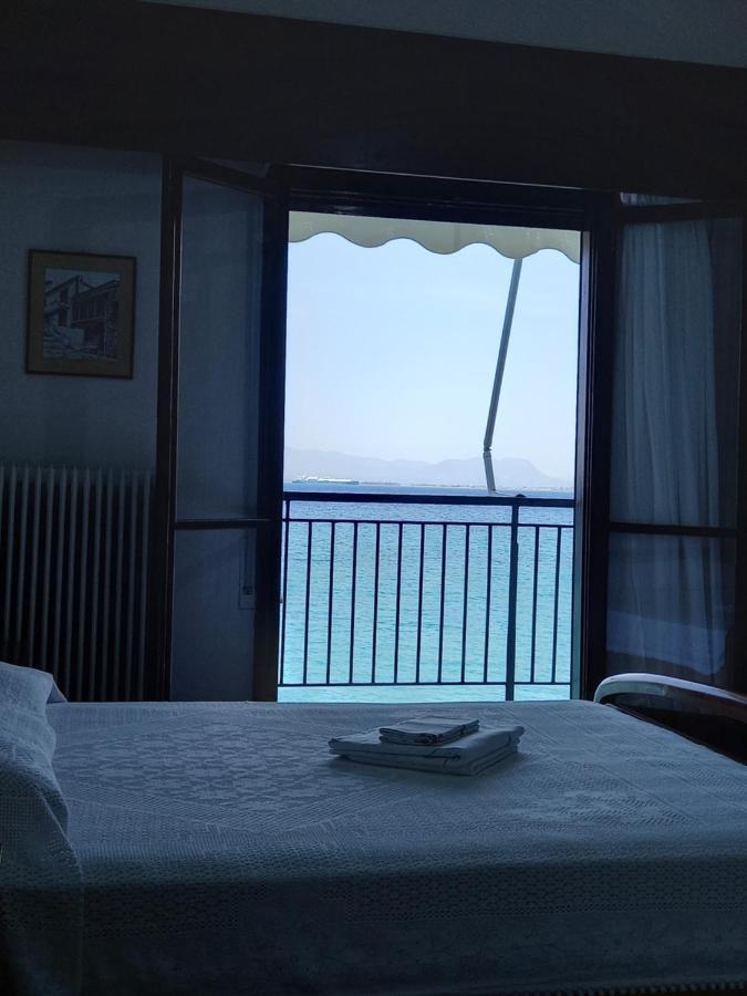 Ekie Apartment With Sea View Kalamata Extérieur photo