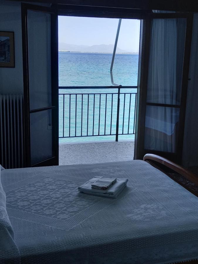 Ekie Apartment With Sea View Kalamata Extérieur photo
